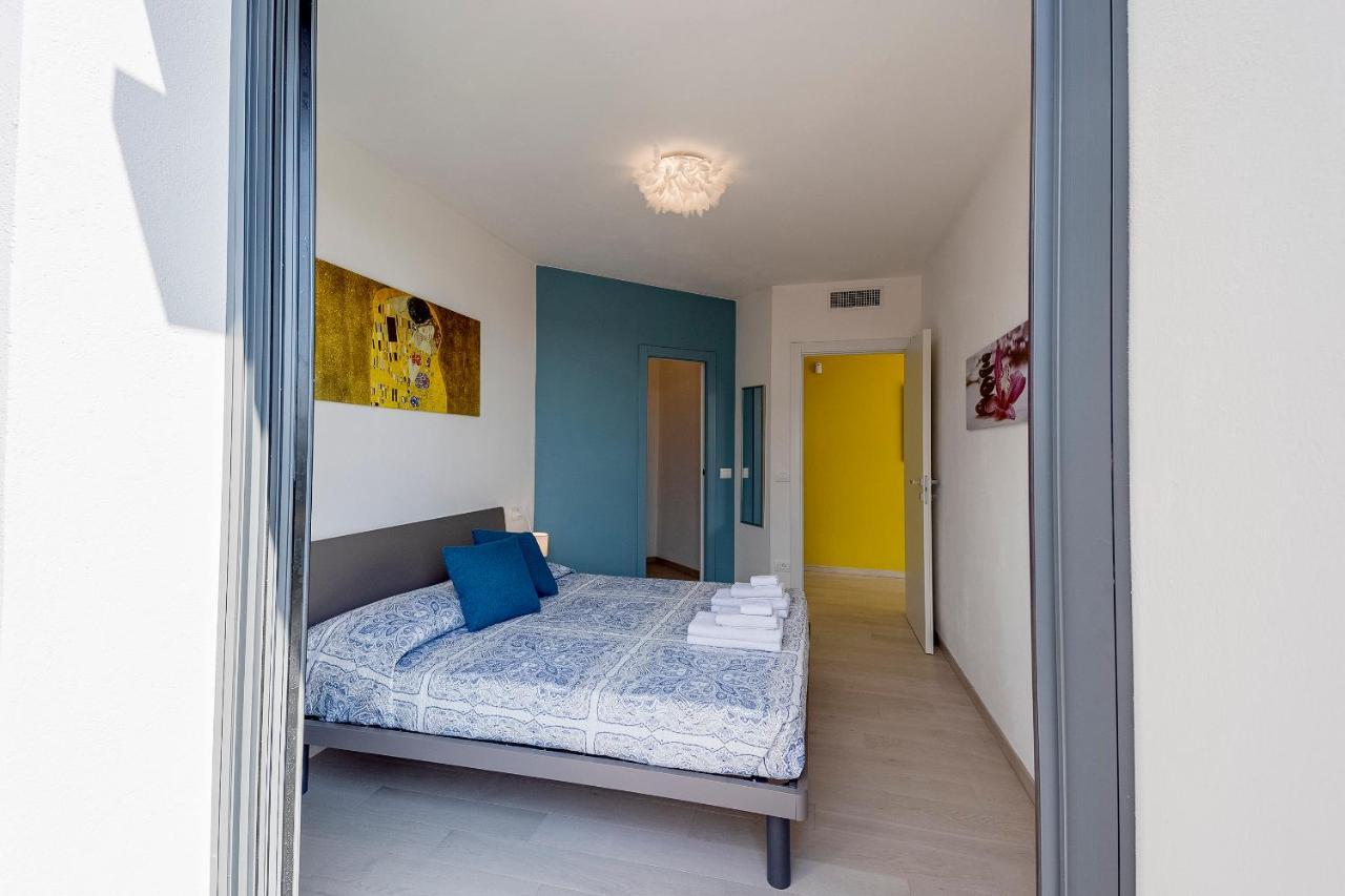 Aregai Marina Exclusive Seaside Apartments Santo Stefano al Mare Exterior photo