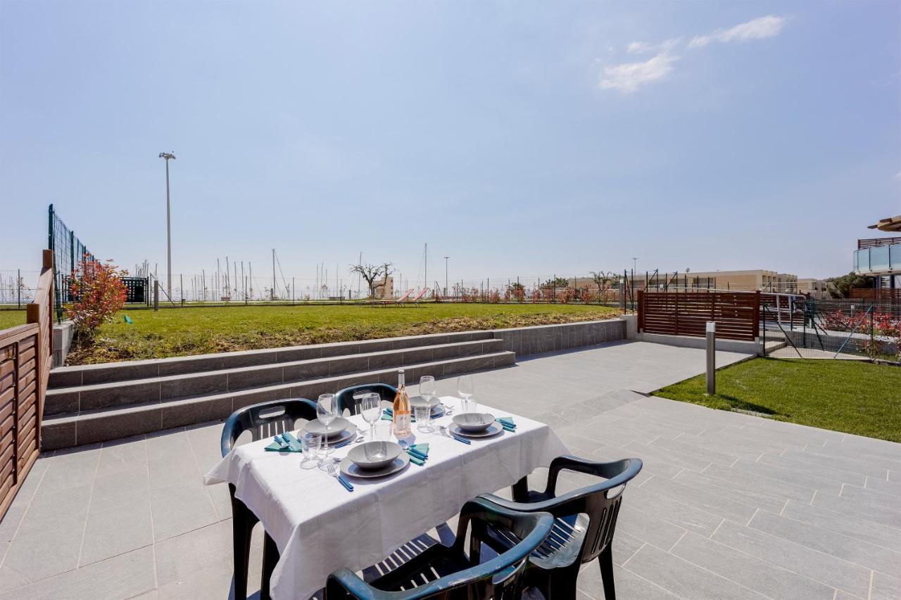 Aregai Marina Exclusive Seaside Apartments Santo Stefano al Mare Exterior photo