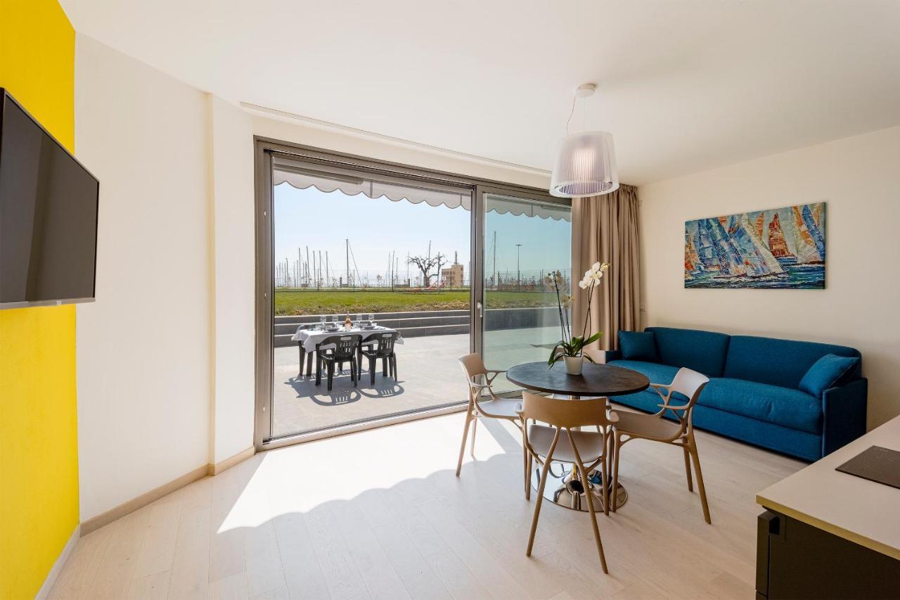 Aregai Marina Exclusive Seaside Apartments Santo Stefano al Mare Exterior photo