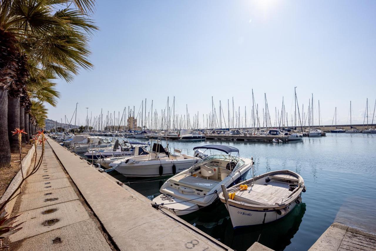 Aregai Marina Exclusive Seaside Apartments Santo Stefano al Mare Exterior photo